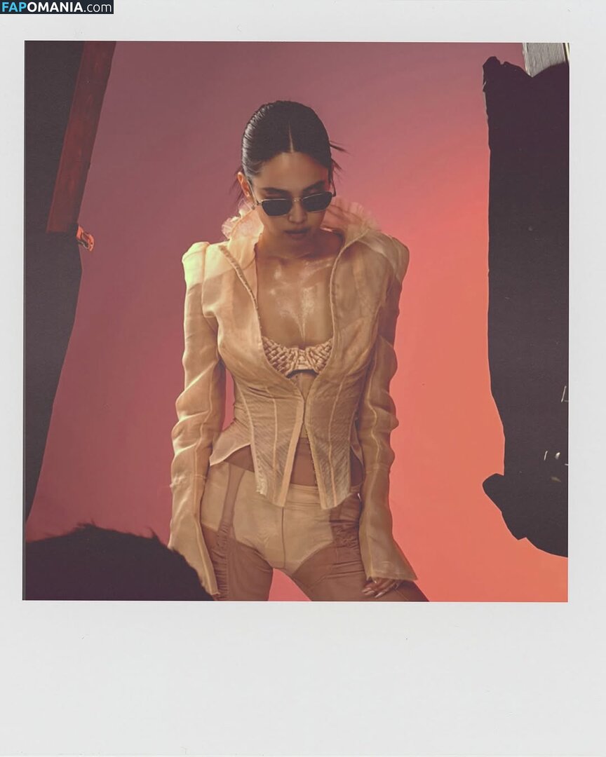 Blackpink / Jennie | BLΛƆKPIИK / jennierubyjane / sheflieshigh Nud OnlyFans  Fotografie scursă #513