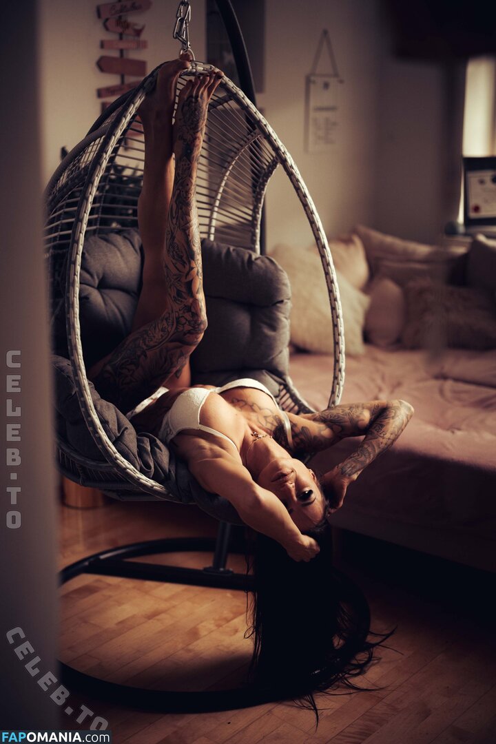Jenny Pfeiffer Nud OnlyFans  Fotografie scursă #3