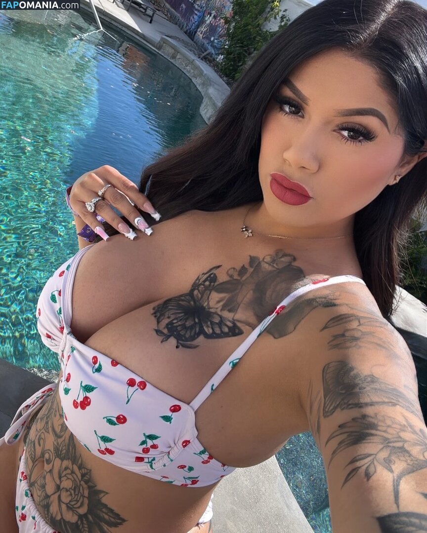 Jessica Elliott / Jessica Estrada / https: / jesslilyelliott / pinky_von_tease / pinkyvont Nud OnlyFans  Fotografie scursă #2