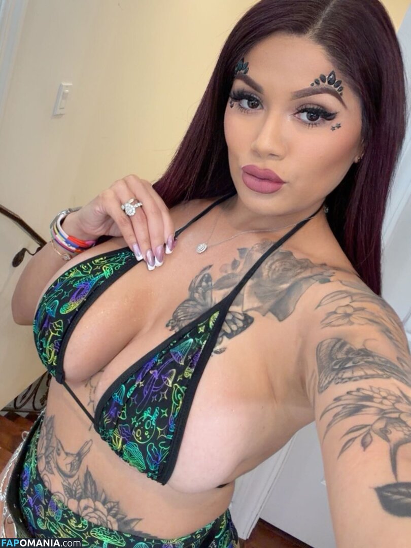 Jessica Elliott / Jessica Estrada / https: / jesslilyelliott / pinky_von_tease / pinkyvont Nud OnlyFans  Fotografie scursă #10
