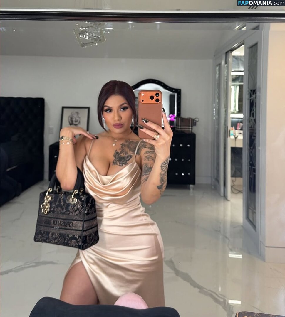 Jessica Elliott / Jessica Estrada / https: / jesslilyelliott / pinky_von_tease / pinkyvont Nud OnlyFans  Fotografie scursă #12