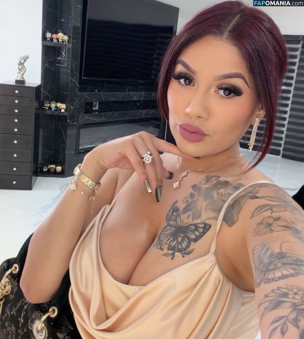 Jessica Elliott / Jessica Estrada / https: / jesslilyelliott / pinky_von_tease / pinkyvont Nud OnlyFans  Fotografie scursă #13