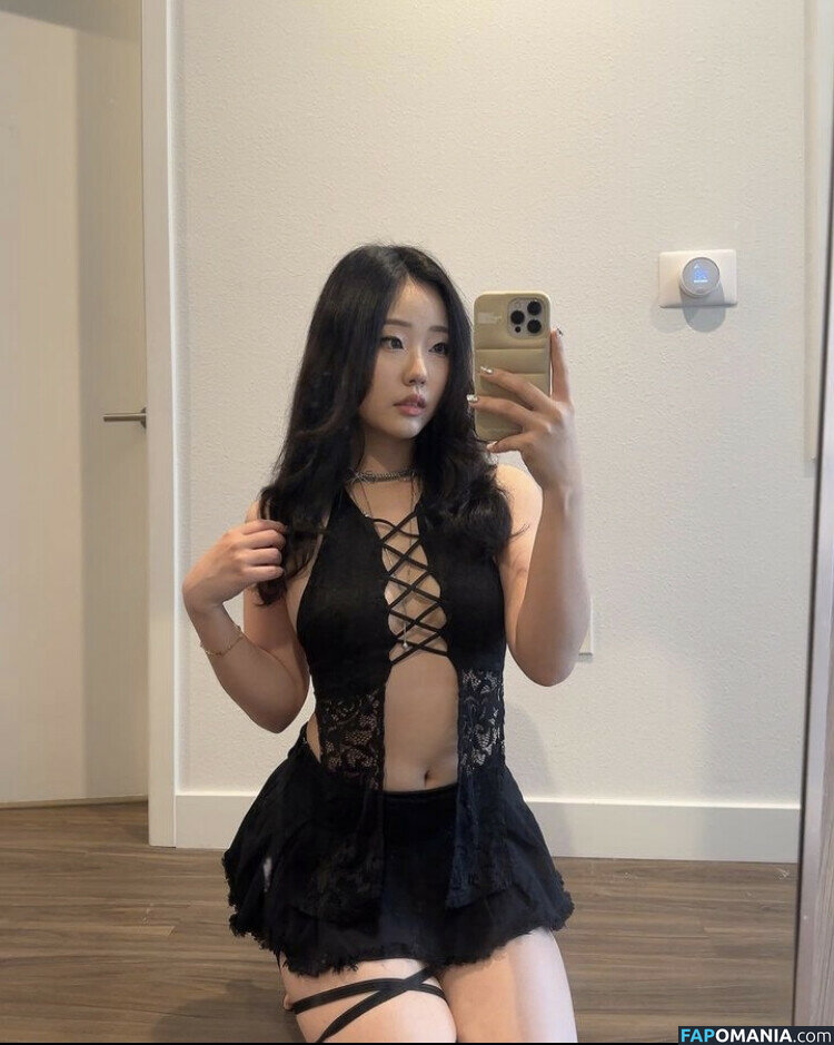 AGirlAndAGame / Jessica / h.yojeong / jessicahkim / jessicanigri Nud OnlyFans  Fotografie scursă #214