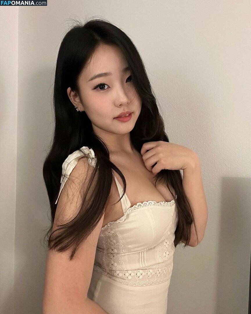 AGirlAndAGame / Jessica / h.yojeong / jessicahkim / jessicanigri Nud OnlyFans  Fotografie scursă #458
