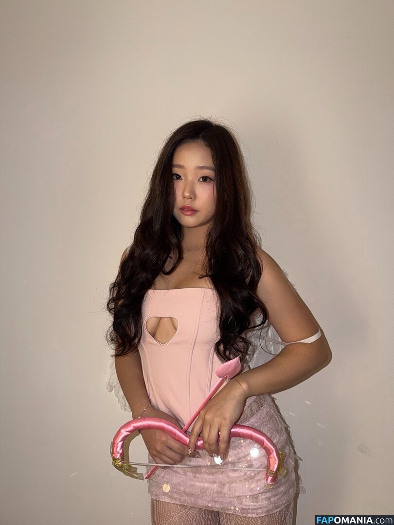 AGirlAndAGame / Jessica / h.yojeong / jessicahkim / jessicanigri Nud OnlyFans  Fotografie scursă #931