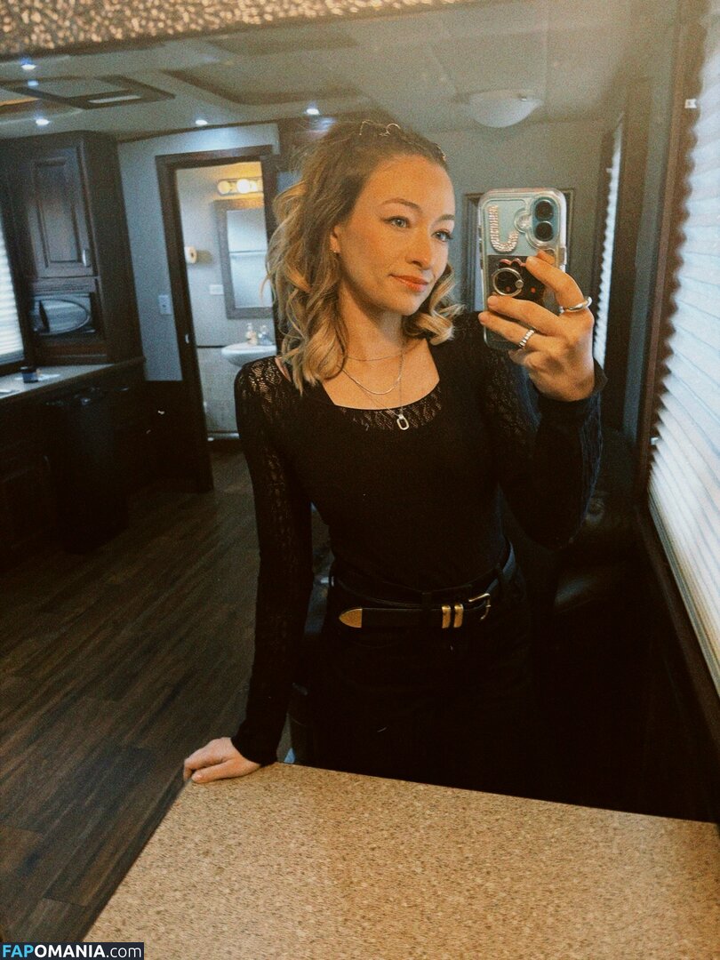 Jodelle Ferland / jodellemicah Nud OnlyFans  Fotografie scursă #9