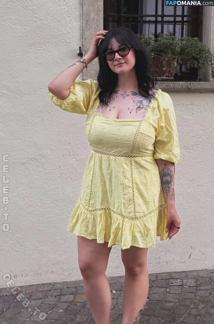 Joulischka Nud OnlyFans  Fotografie scursă #19
