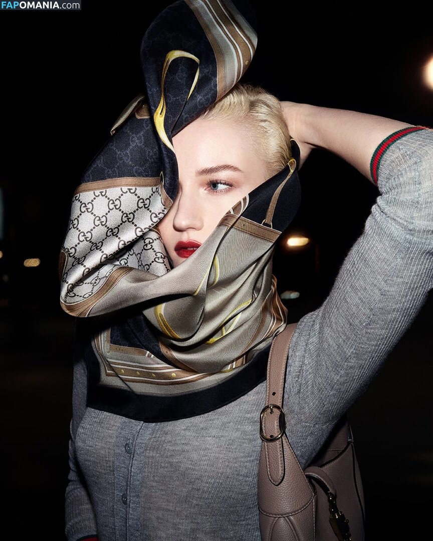 Julia Garner / juliagarnerofficial / ztyg_29 Nud OnlyFans  Fotografie scursă #16