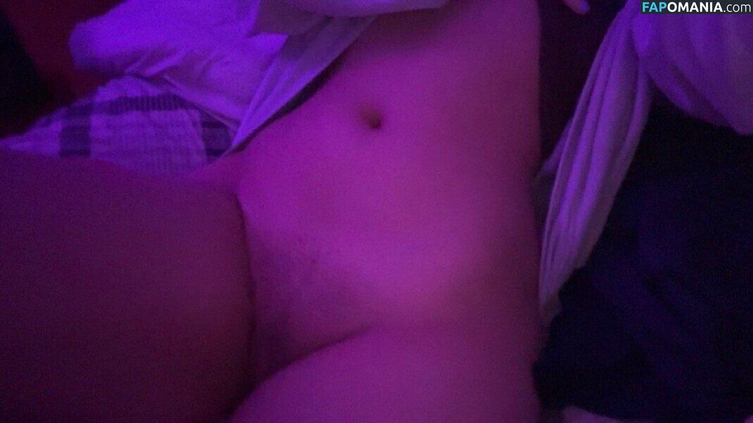 Julia Graham / https: / teasingmoon / teasingmoon... / temptedevil / temptedevil... Nud OnlyFans  Fotografie scursă #17
