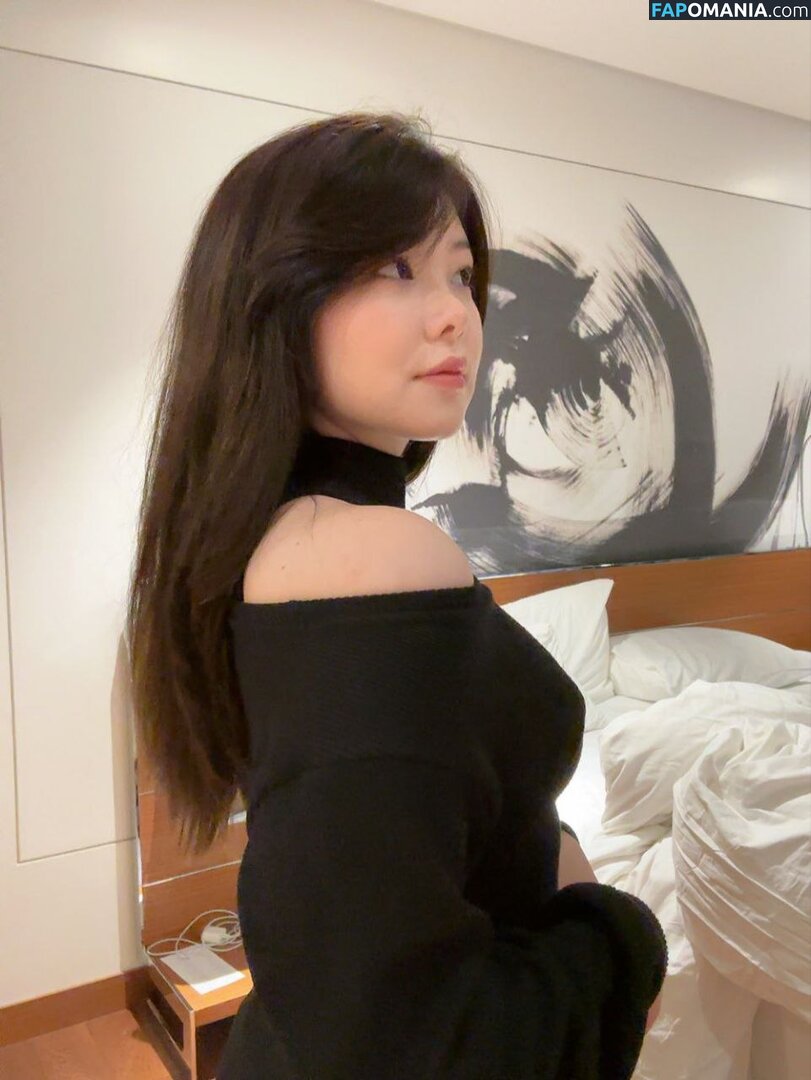 Júlia Nakamura / Mayumi / jumayumin1 Nud OnlyFans  Fotografie scursă #1