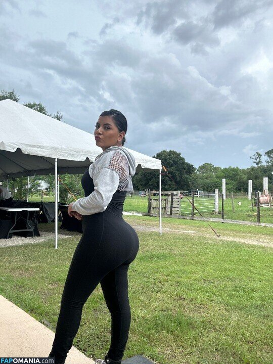 Juliabadbutt Nud OnlyFans  Fotografie scursă #1