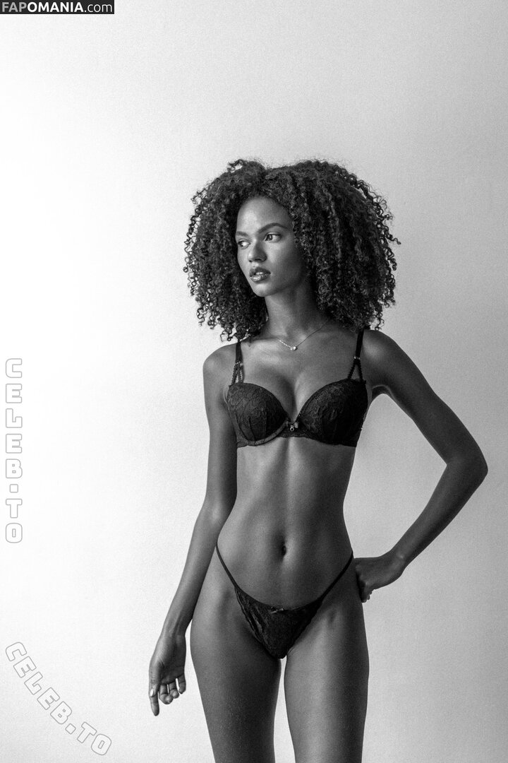 Juliana Nalu / https: / juliananalu / naluando / nalujuliana Nud OnlyFans  Fotografie scursă #314