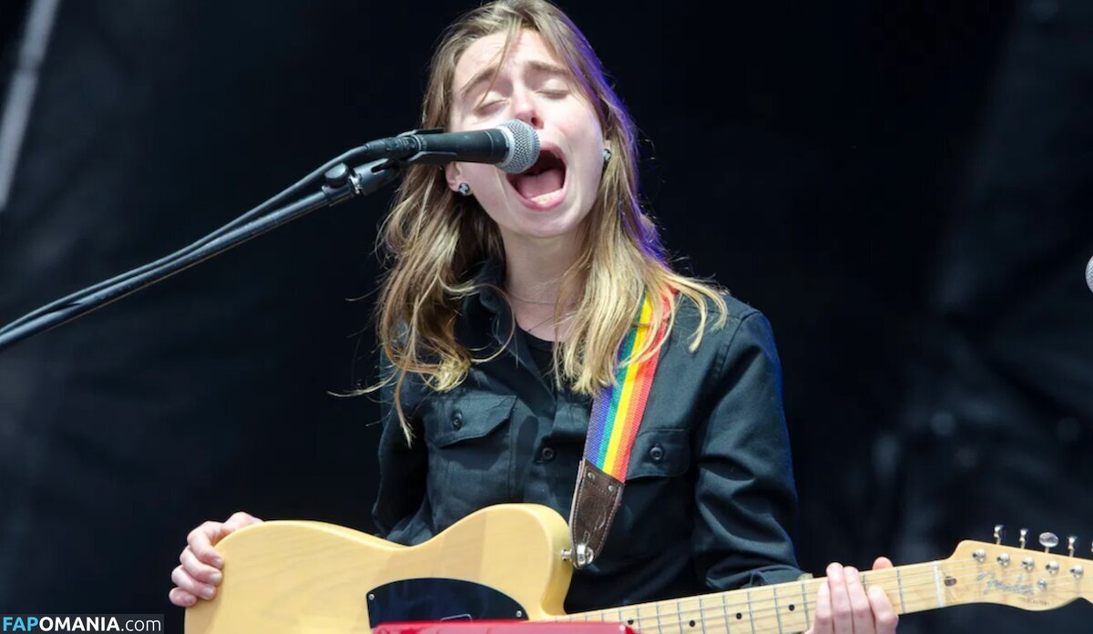 Julien Baker / julienrbaker Nud OnlyFans  Fotografie scursă #5