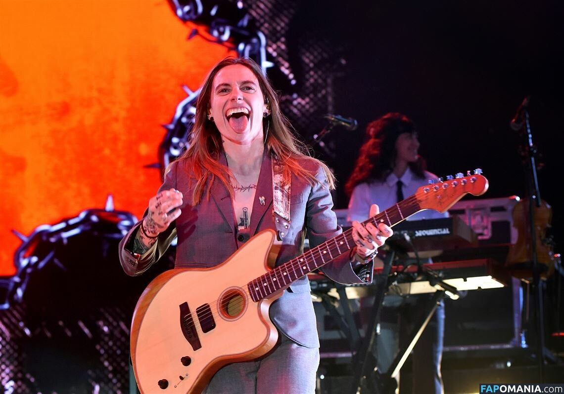 Julien Baker / julienrbaker Nud OnlyFans  Fotografie scursă #14