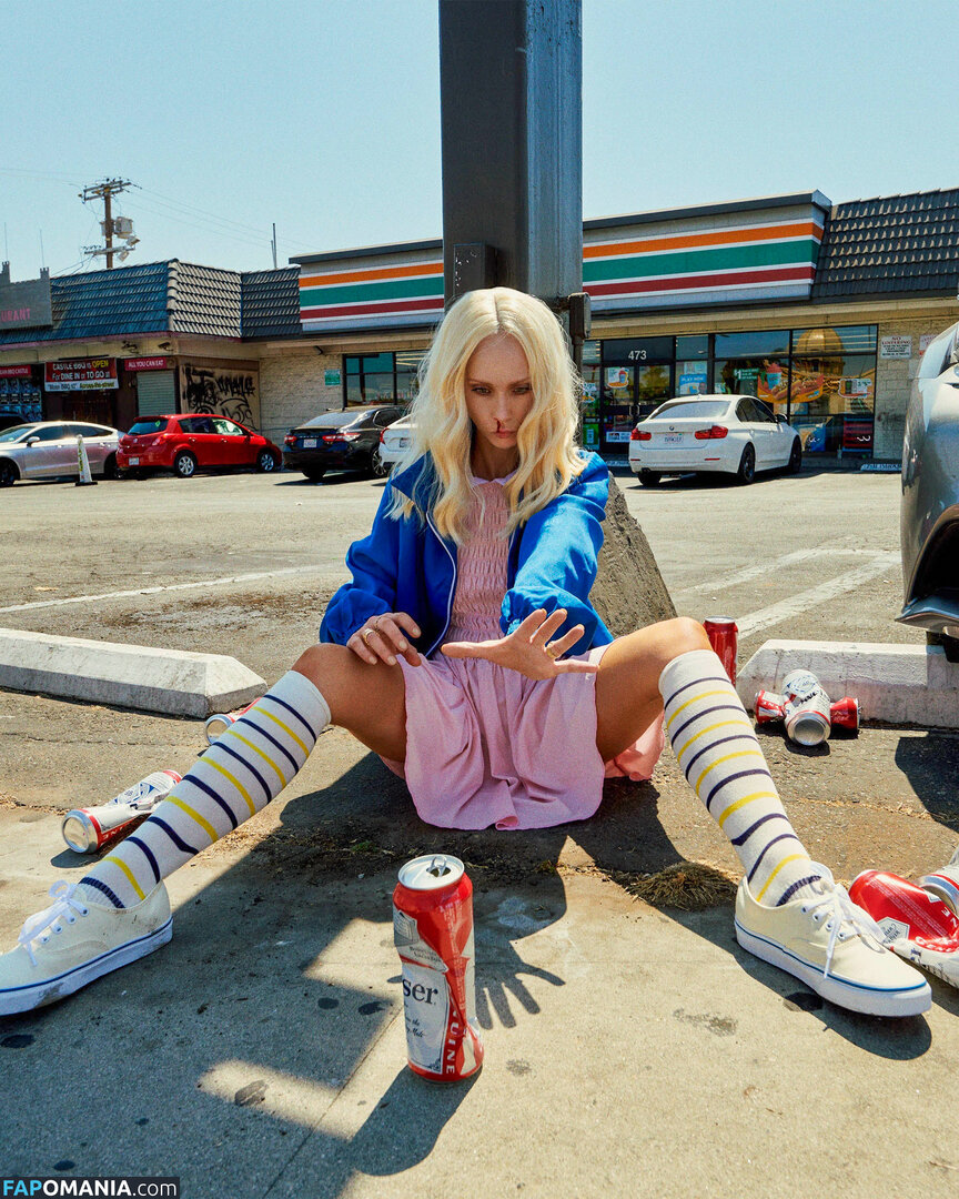 Juno Temple / junotemple Nud OnlyFans  Fotografie scursă #12