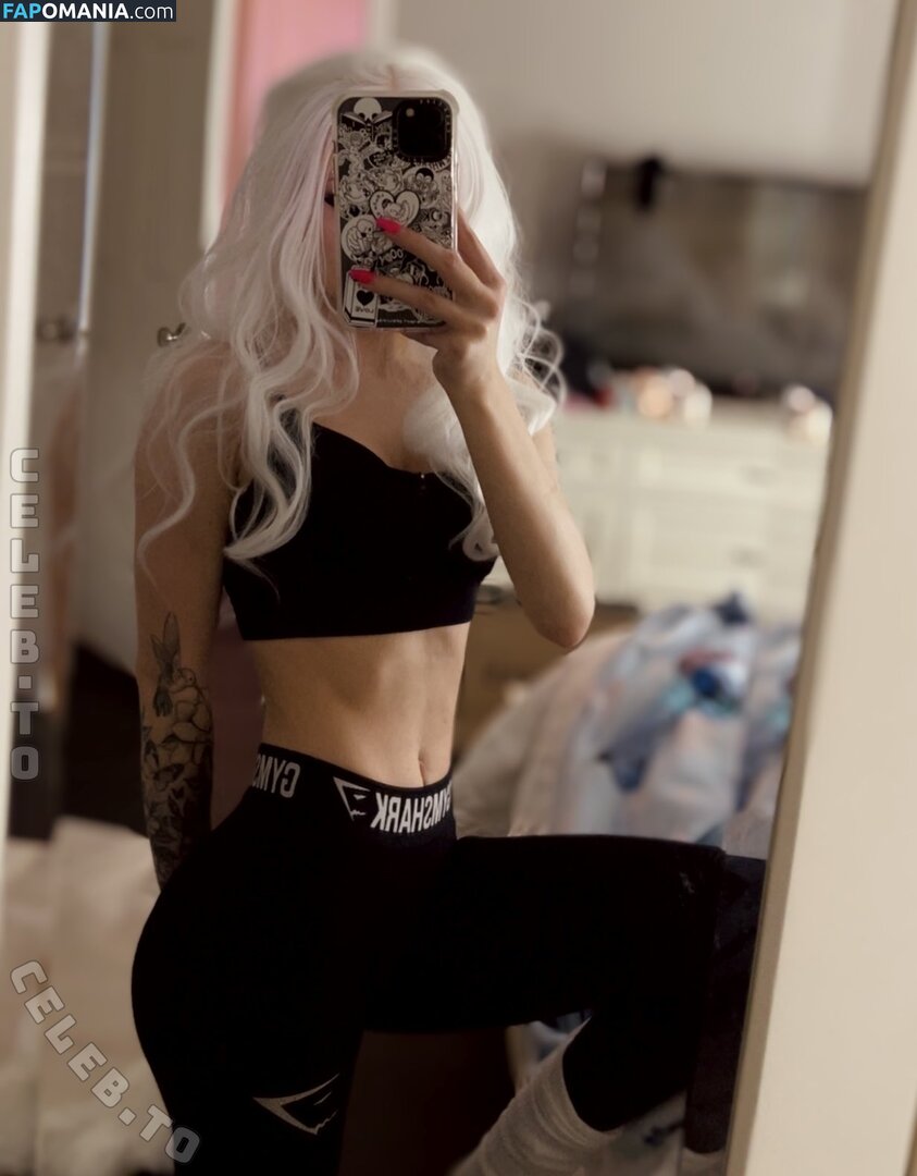 https: / justfoxii / kyleecarterrr Nud OnlyFans  Fotografie scursă #3