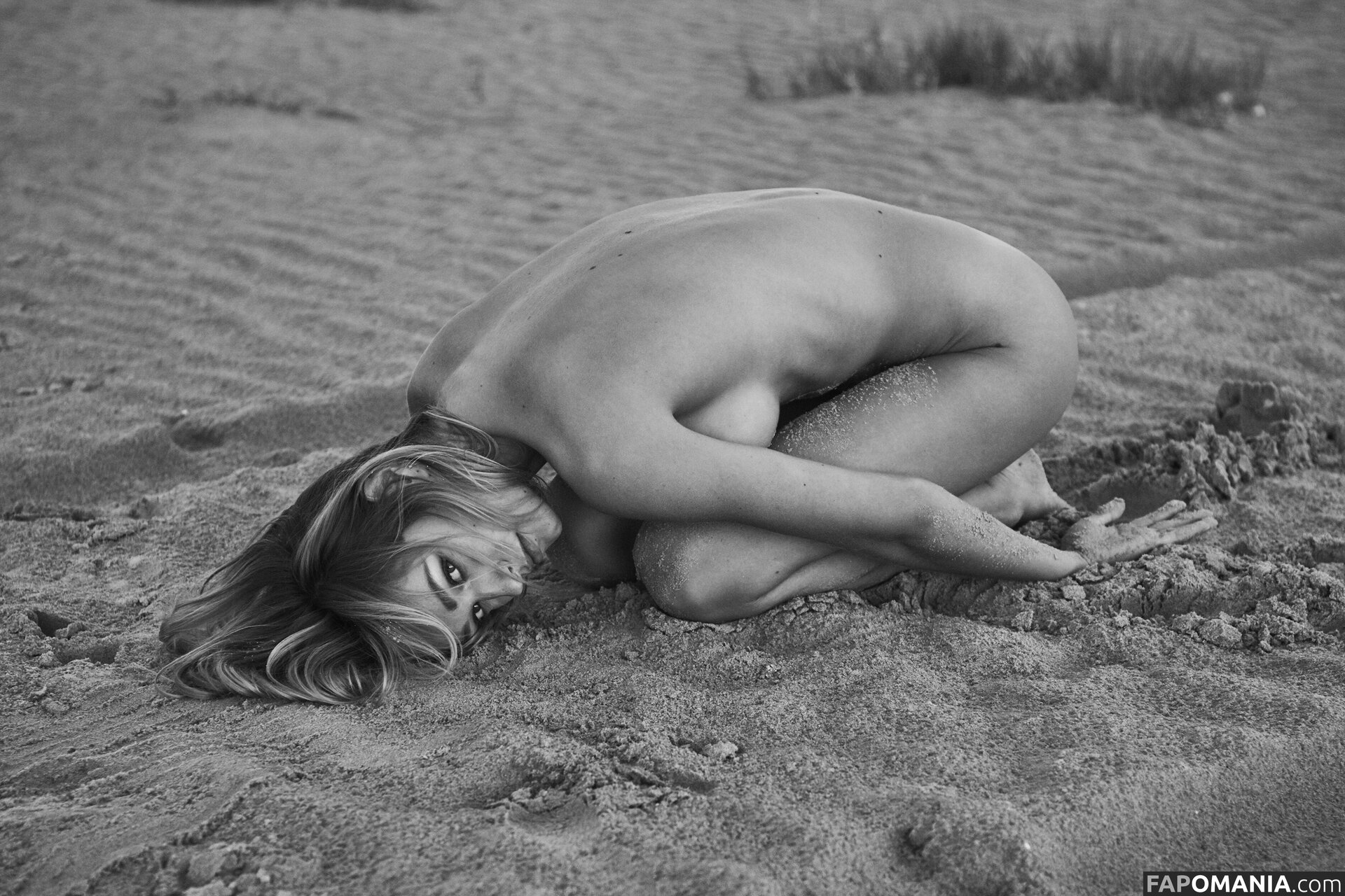 Justine Nicolas / https: / justineNicolas6 / justinenikolaiev Nud OnlyFans  Fotografie scursă #4
