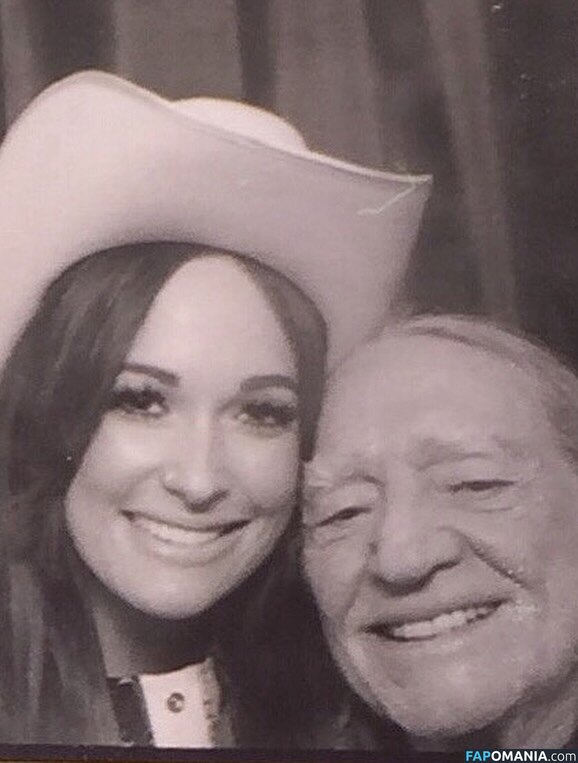 Kacey Musgraves / heavenlyyhazel / spaceykacey Nud OnlyFans  Fotografie scursă #23