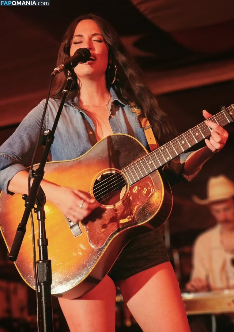 Kacey Musgraves / heavenlyyhazel / spaceykacey Nud OnlyFans  Fotografie scursă #28