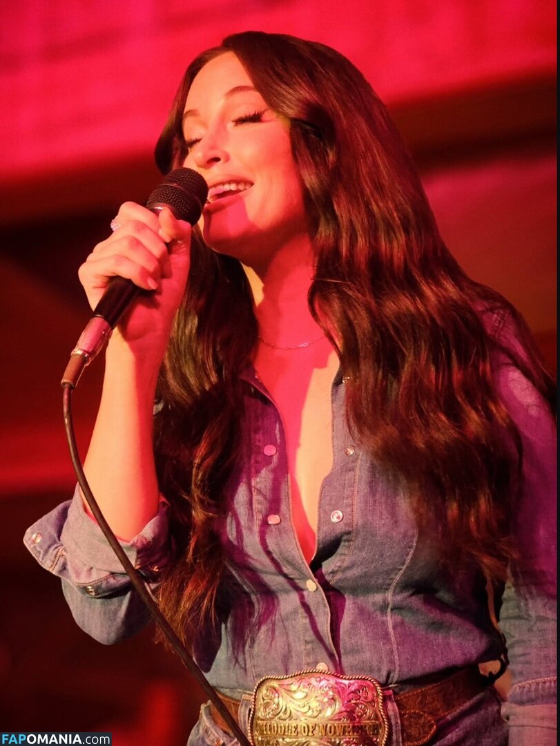 Kacey Musgraves / heavenlyyhazel / spaceykacey Nud OnlyFans  Fotografie scursă #30