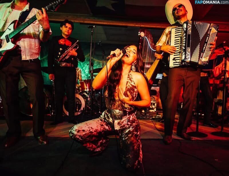 Kacey Musgraves / heavenlyyhazel / spaceykacey Nud OnlyFans  Fotografie scursă #33