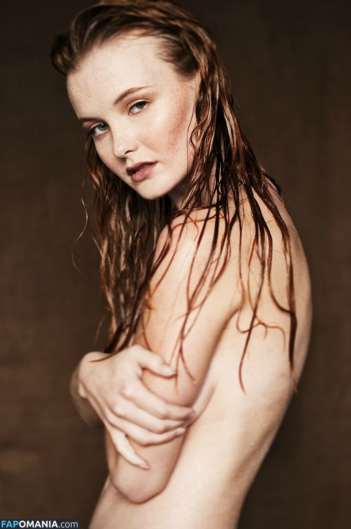 Kacy Hill Nud OnlyFans  Fotografie scursă #12