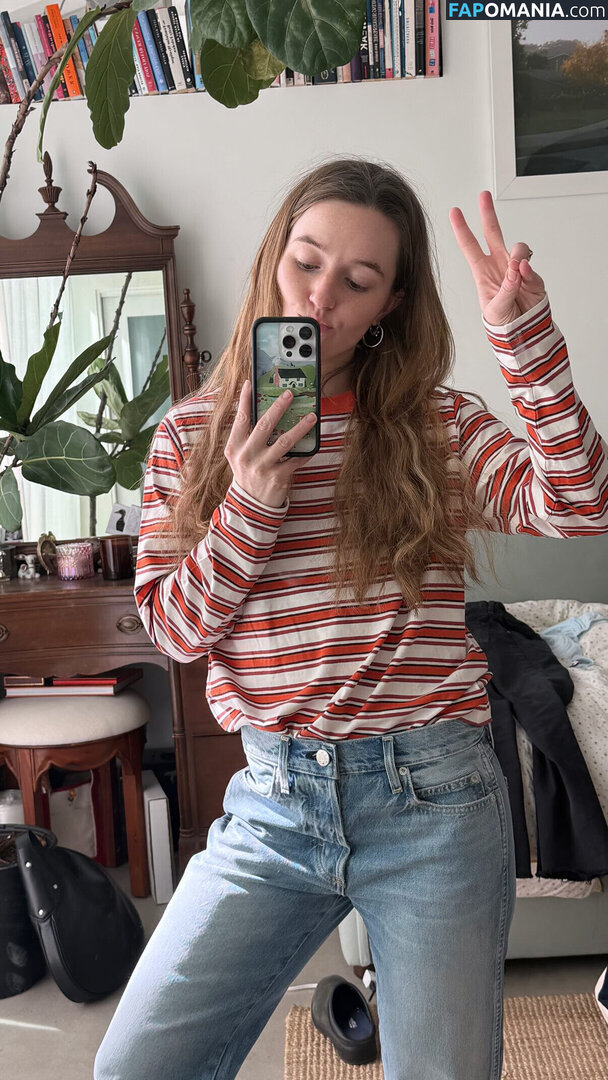 Kaitlyn Dever / KaitlynDever Nud OnlyFans  Fotografie scursă #208