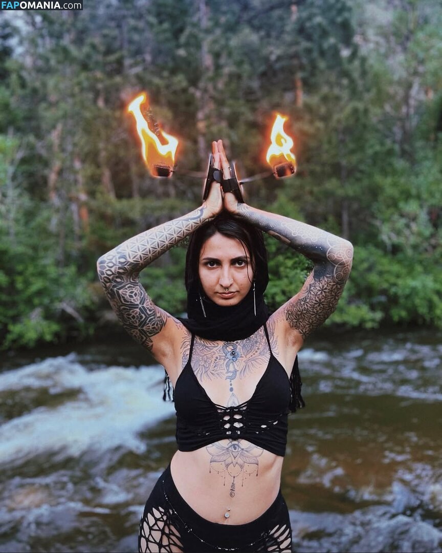 Kaladhara Creations / kaladharacreations / prema.riah Nud OnlyFans  Fotografie scursă #1