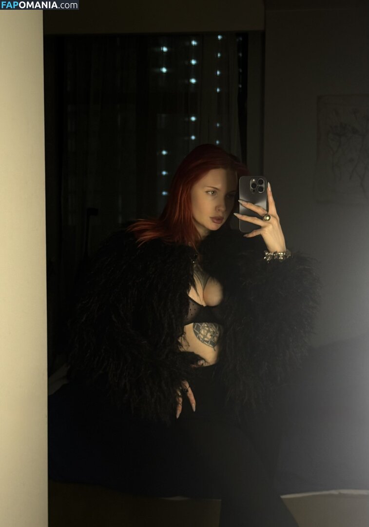 Karina Kherman / NebelaiaK / kher.man Nud OnlyFans  Fotografie scursă #4