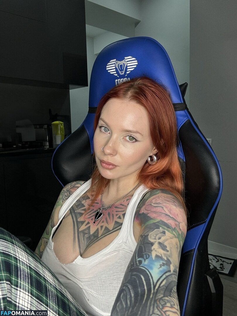 Karina Kherman / NebelaiaK / kher.man Nud OnlyFans  Fotografie scursă #6