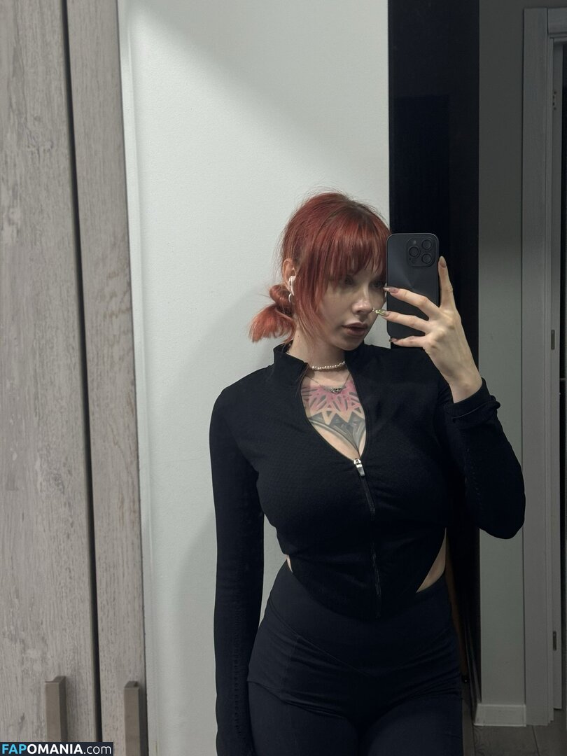 Karina Kherman / NebelaiaK / kher.man Nud OnlyFans  Fotografie scursă #17
