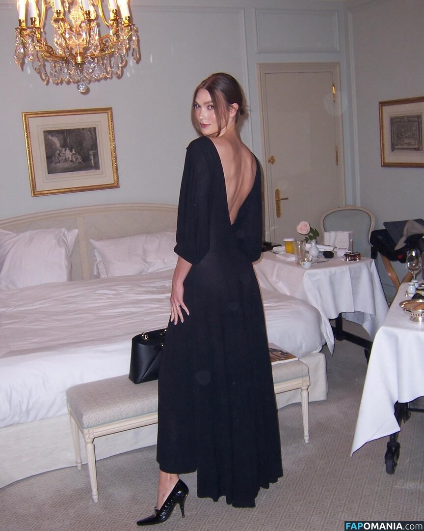 Karlie Kloss / KarlieKdaily / karliekloss Nud OnlyFans  Fotografie scursă #1