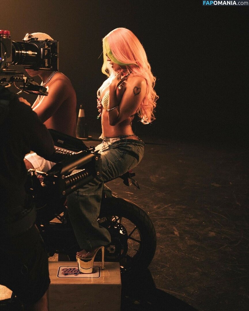 Karol G / karolg / karolgfriend Nud OnlyFans  Fotografie scursă #7