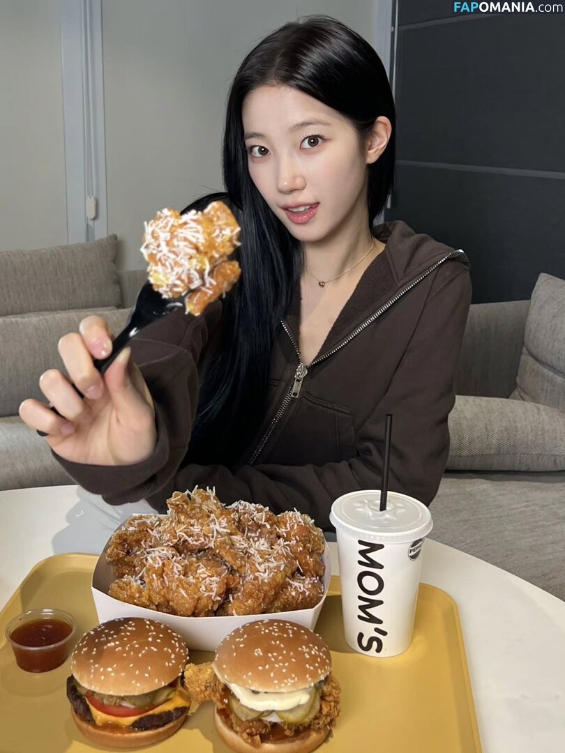 Kazuha Nakamura 中村 一葉 / LESSERAFIM / zuhazana Nud OnlyFans  Fotografie scursă #42