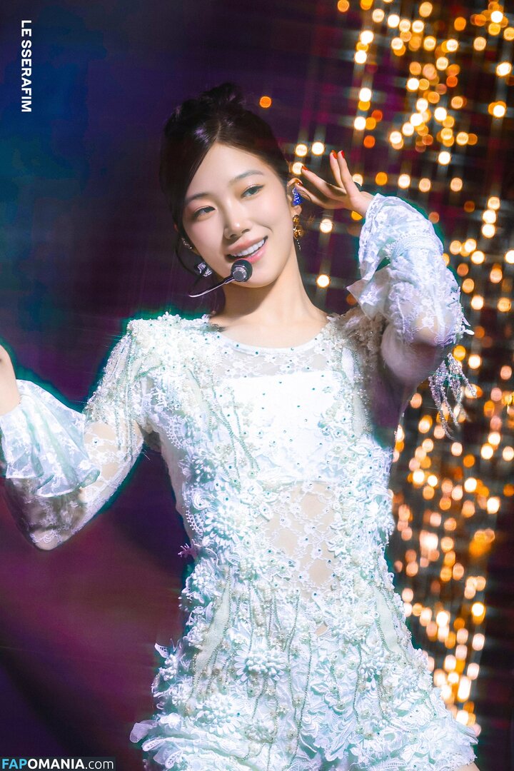 Kazuha Nakamura 中村 一葉 | LESSERAFIM Nud OnlyFans  Fotografie scursă #17