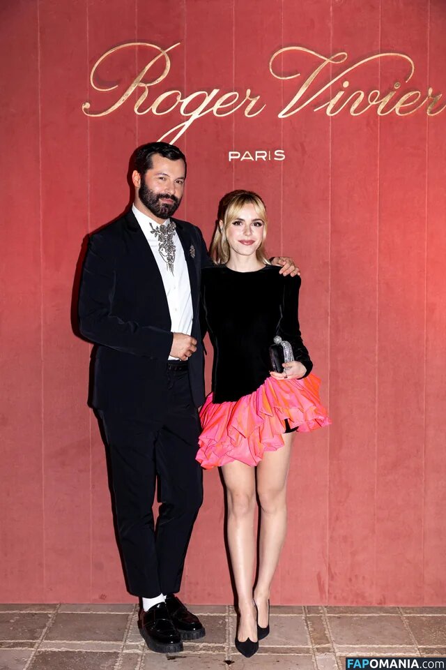 AdventuresSabrina / Kiernan Shipka / kiernanshipka Nud OnlyFans  Fotografie scursă #591