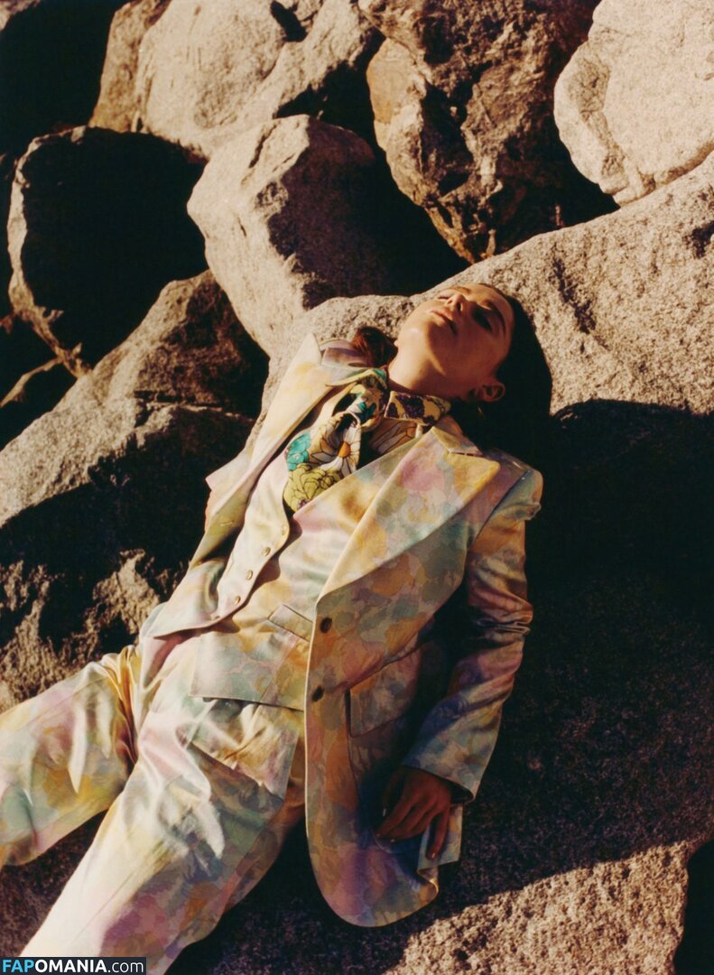 AdventuresSabrina / Kiernan Shipka / kiernanshipka Nud OnlyFans  Fotografie scursă #850