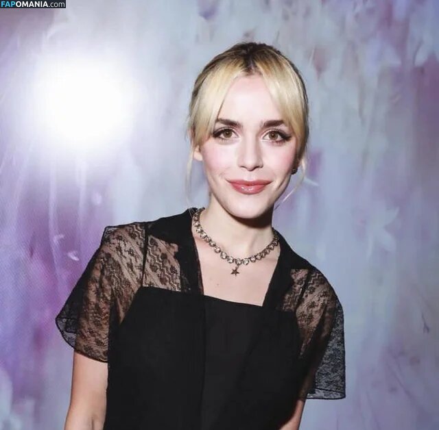 AdventuresSabrina / Kiernan Shipka / kiernanshipka Nud OnlyFans  Fotografie scursă #869