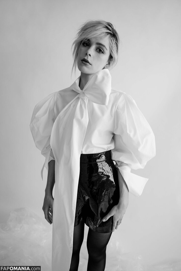 AdventuresSabrina / Kiernan Shipka / kiernanshipka Nud OnlyFans  Fotografie scursă #1534