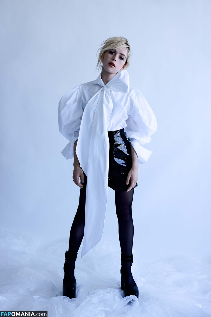 AdventuresSabrina / Kiernan Shipka / kiernanshipka Nud OnlyFans  Fotografie scursă #1535