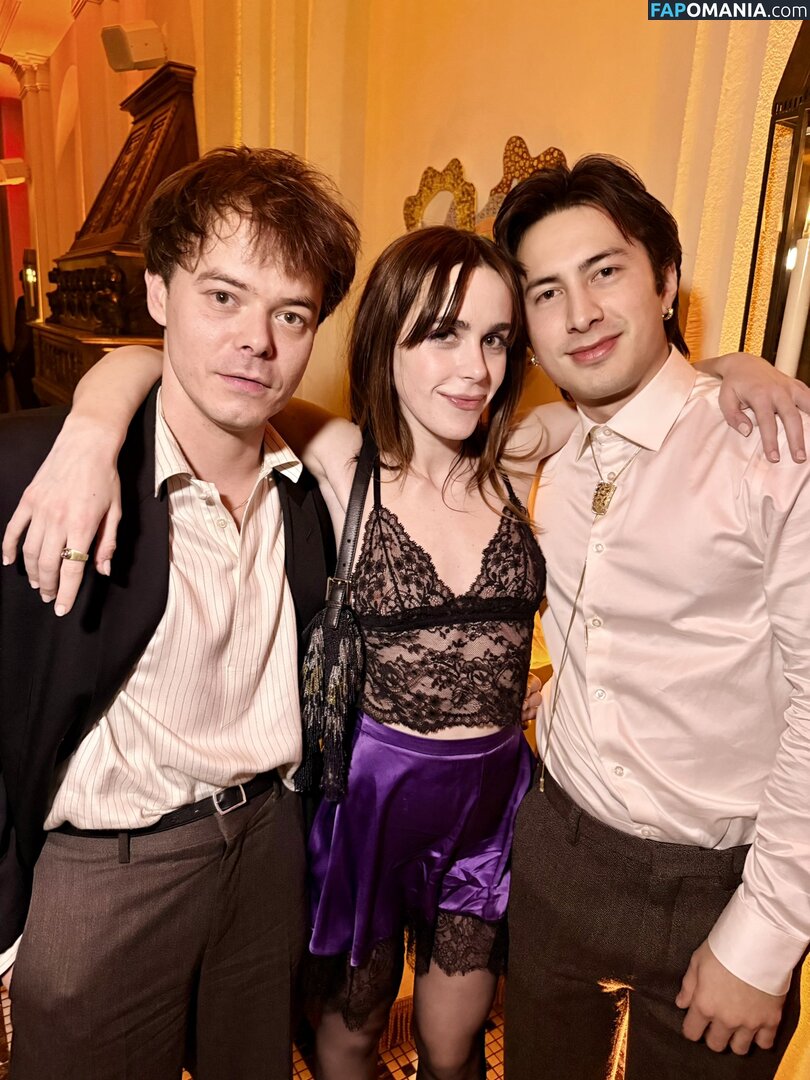 AdventuresSabrina / Kiernan Shipka / kiernanshipka Nud OnlyFans  Fotografie scursă #1556