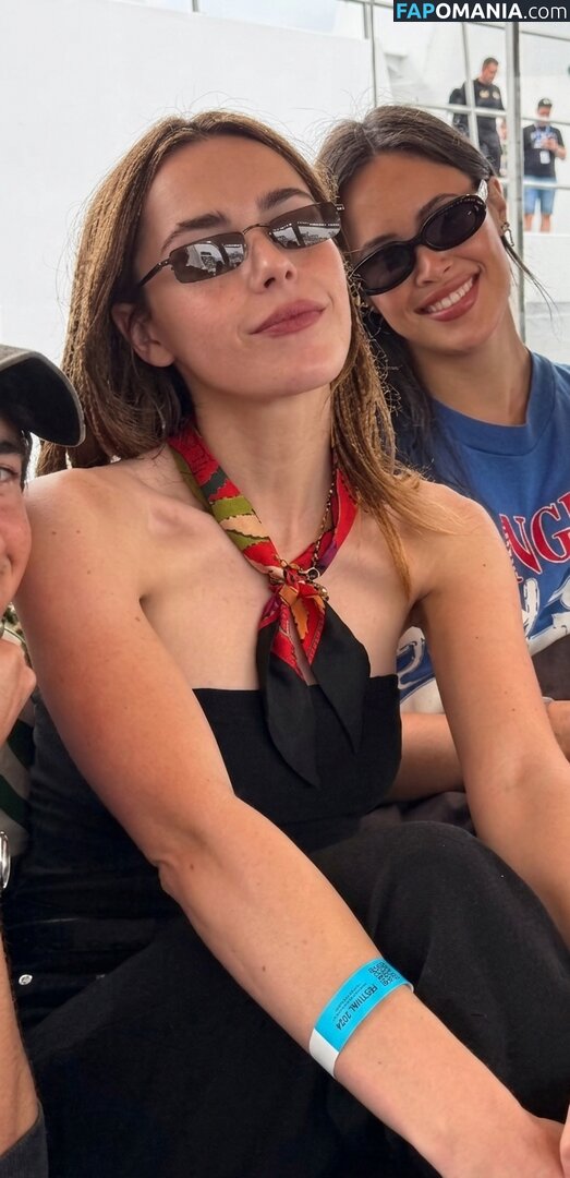 AdventuresSabrina / Kiernan Shipka / kiernanshipka Nud OnlyFans  Fotografie scursă #1573