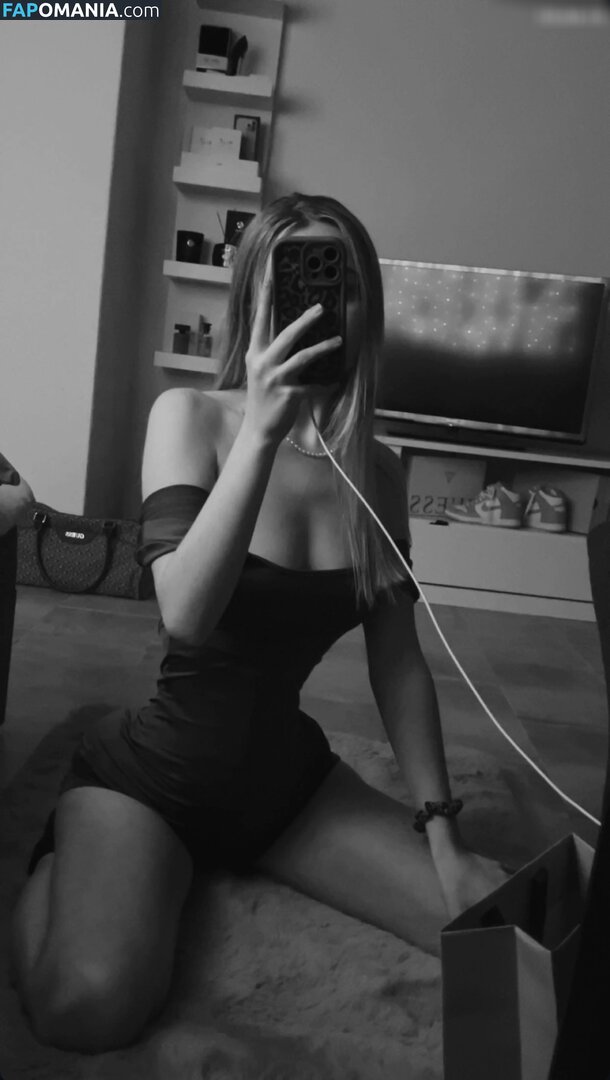 Kim Jule / kim___jule / kim__jule / kimjule / kims__secret Nud OnlyFans  Fotografie scursă #37