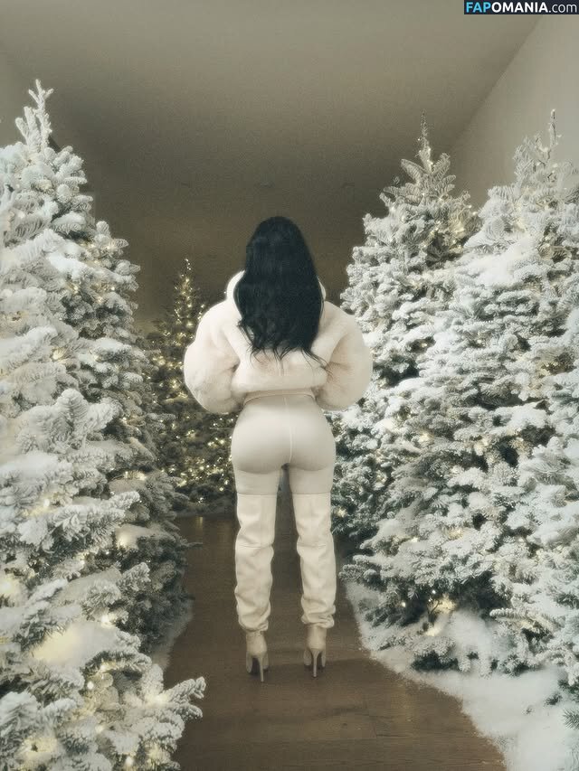 Kim Kardashian / kimkadarshian / kimkardashian Nud OnlyFans  Fotografie scursă #68