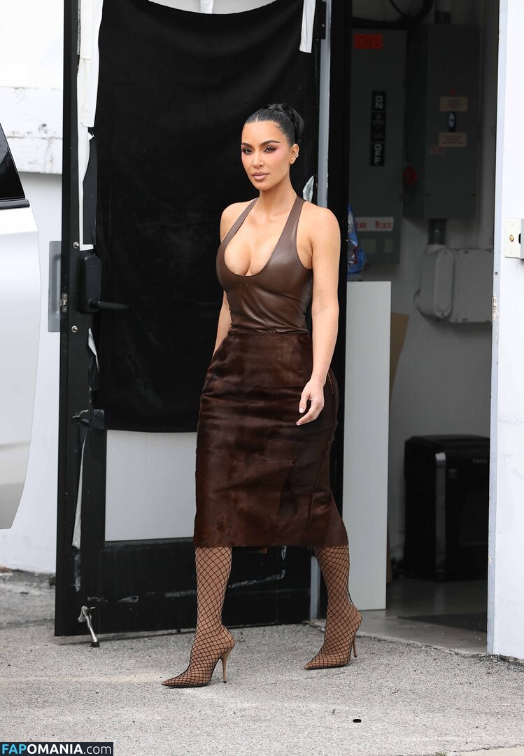 Kim Kardashian / kimkadarshian / kimkardashian Nud OnlyFans  Fotografie scursă #146