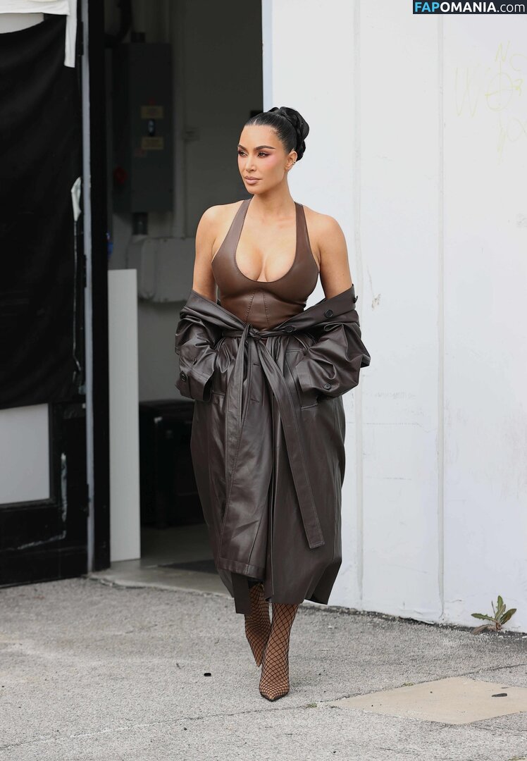 Kim Kardashian / kimkadarshian / kimkardashian Nud OnlyFans  Fotografie scursă #148
