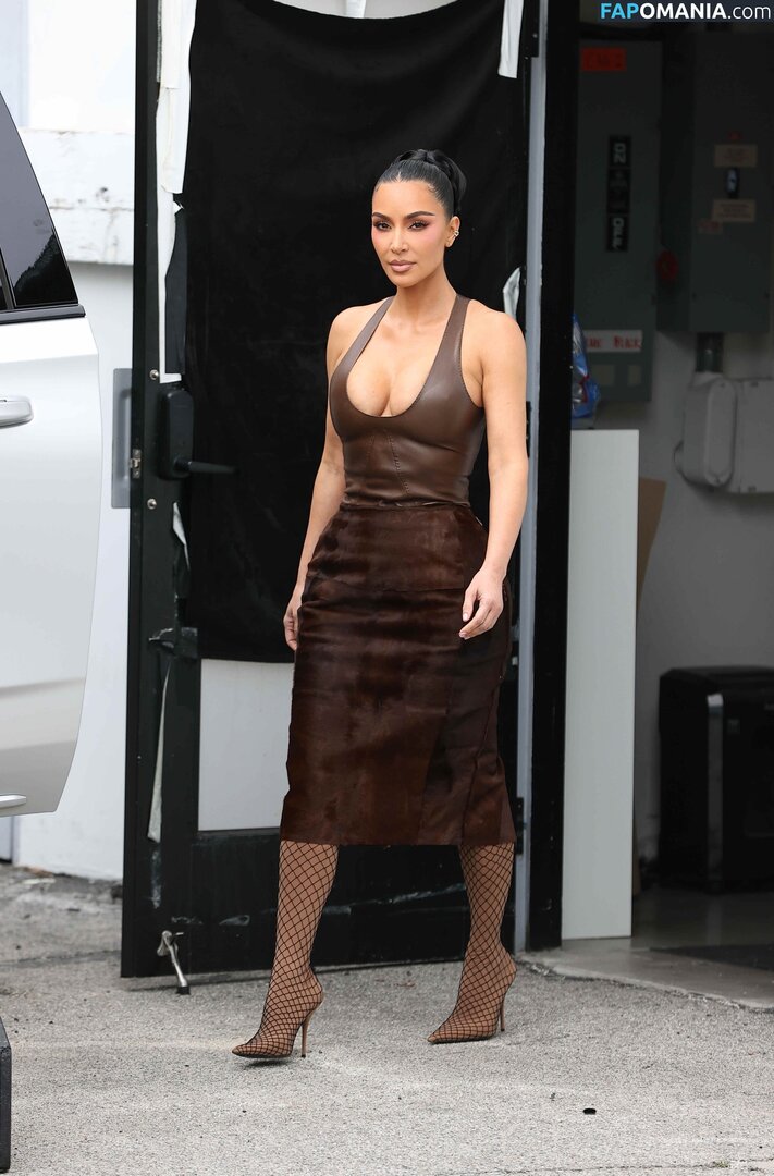 Kim Kardashian / kimkadarshian / kimkardashian Nud OnlyFans  Fotografie scursă #149