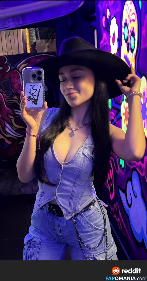 ayowhoischapis / kimbermelendrez Nud OnlyFans  Fotografie scursă #14