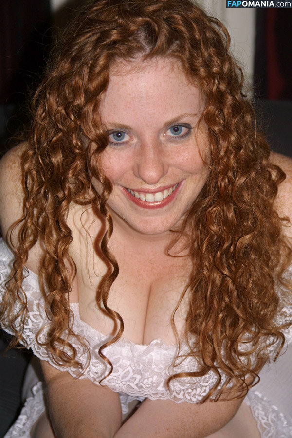 Kira The Little Redhead Nud OnlyFans  Fotografie scursă #38