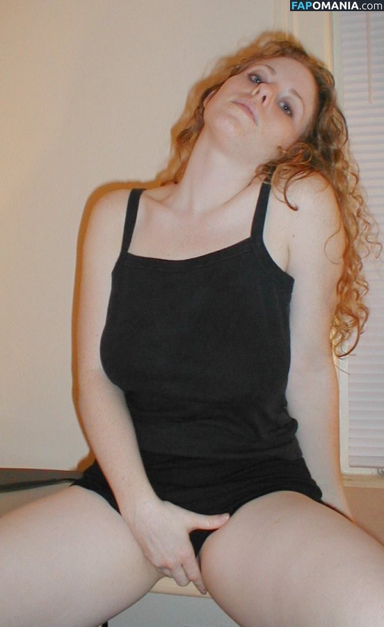 Kira The Little Redhead Nud OnlyFans  Fotografie scursă #251
